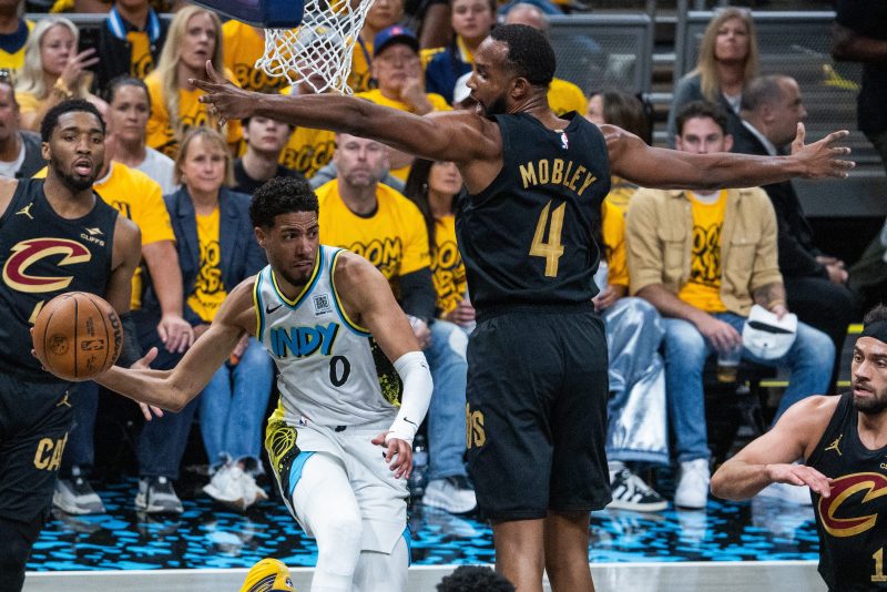 Donovan Mitchell leads Cavaliers to win over Pacers: Highlights