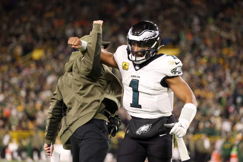 Packers vs Eagles takeaways, highlights: Philadelphia gets ugly MNF win