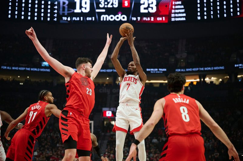 Kevin Durant moves past Wilt Chamberlain on NBA all-time scoring list