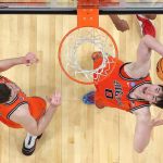 Illinois in Elite 8 thanks to pair of do-it-all freshmen